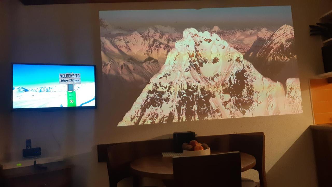 Apartament Superb View+Swim Pool+Smart Tv+Netflix+Projector Huez Zewnętrze zdjęcie